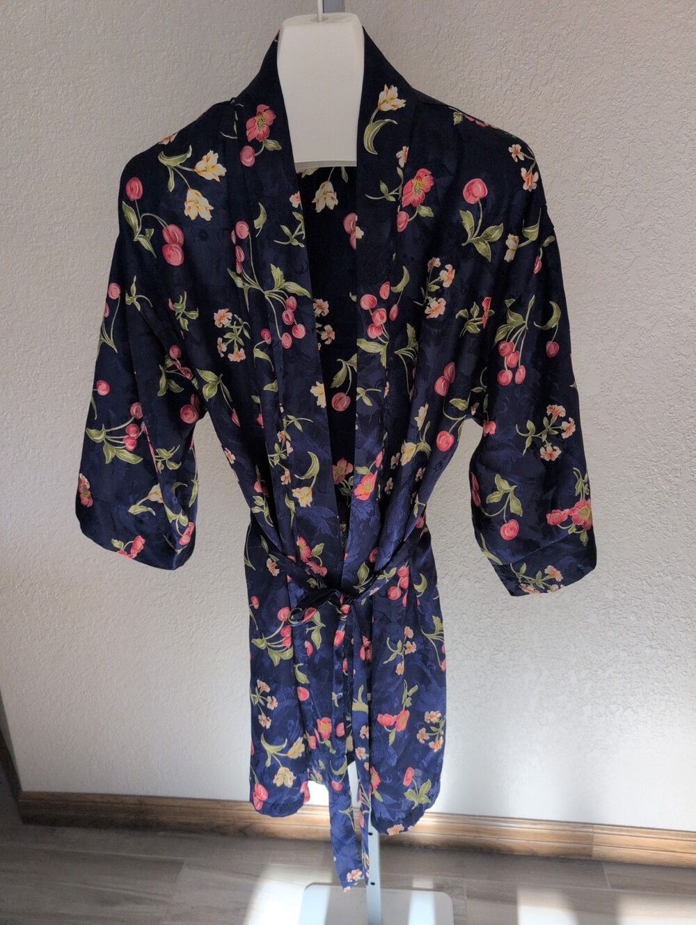 Vintage Kathryn Silky Navy & Pink Floral Short Wrap Robe with Belt Tie & Pockets